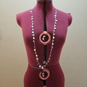 Nine West -Hammered Disc necklace